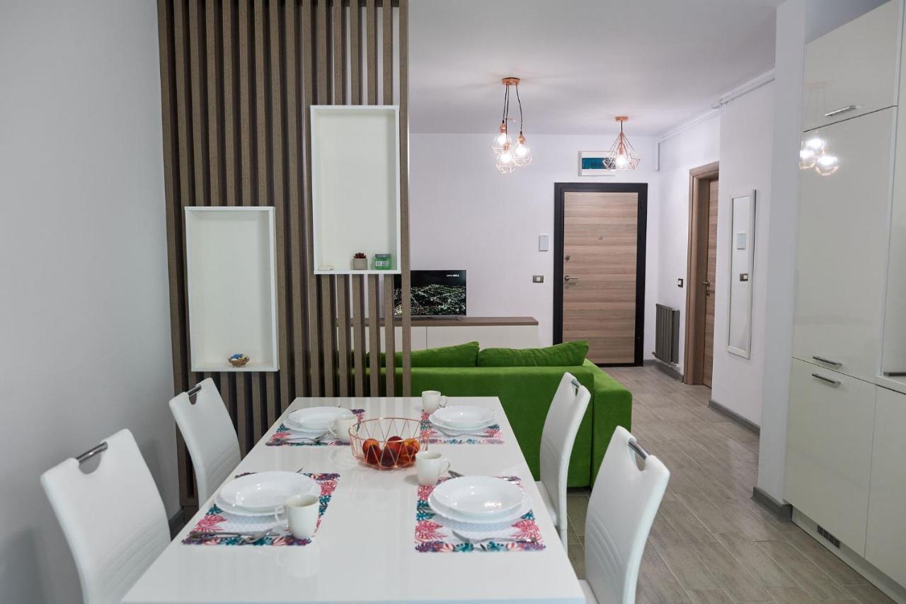 Vibe Apartment- Spa N Pools Beach Resort Navodari Exterior photo